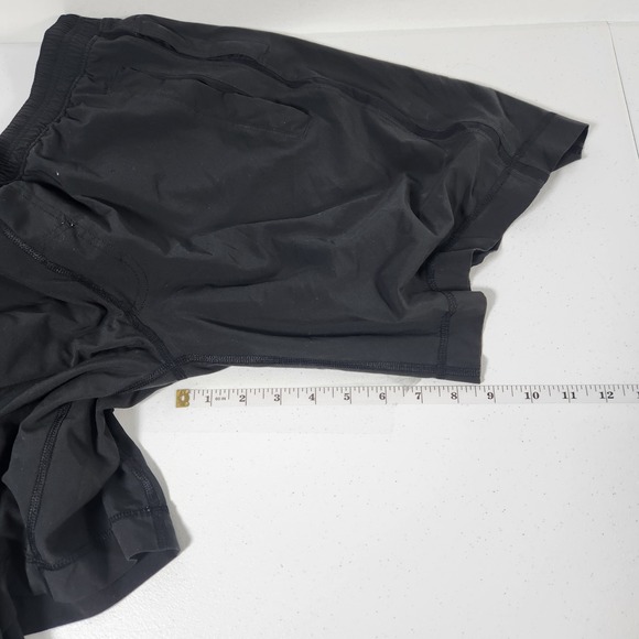 Lululemon Mens Black Athletic Shorts Size XL Quick Dry Gym Workout running - Picture 4 of 9